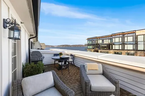12 Rivers Edge Drive Tarrytown NY 10591