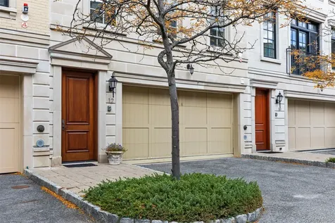12 Rivers Edge Drive Tarrytown NY 10591