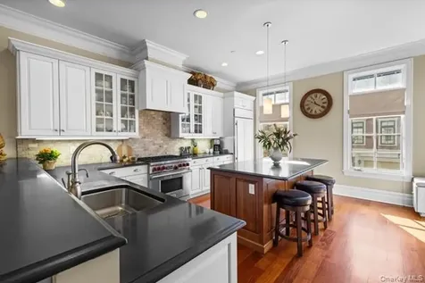 12 Rivers Edge Drive Tarrytown NY 10591