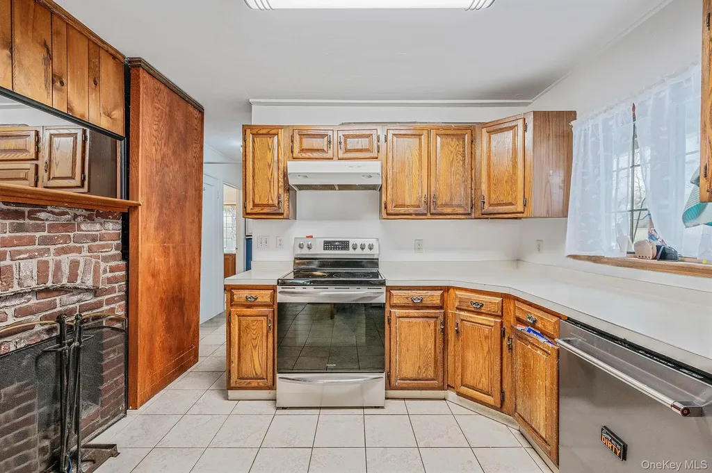 22 Mercury Lane Levittown NY 11756