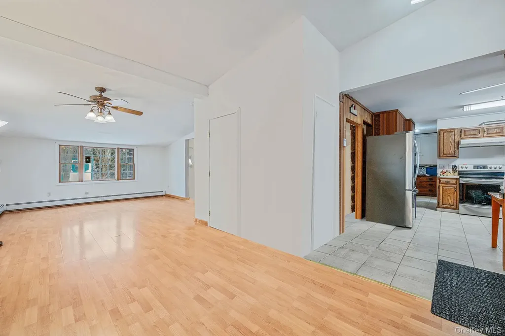 22 Mercury Lane Levittown NY 11756