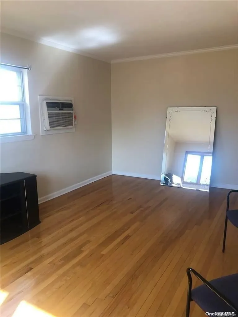 220 Pershing Parkway Mineola NY 11501
