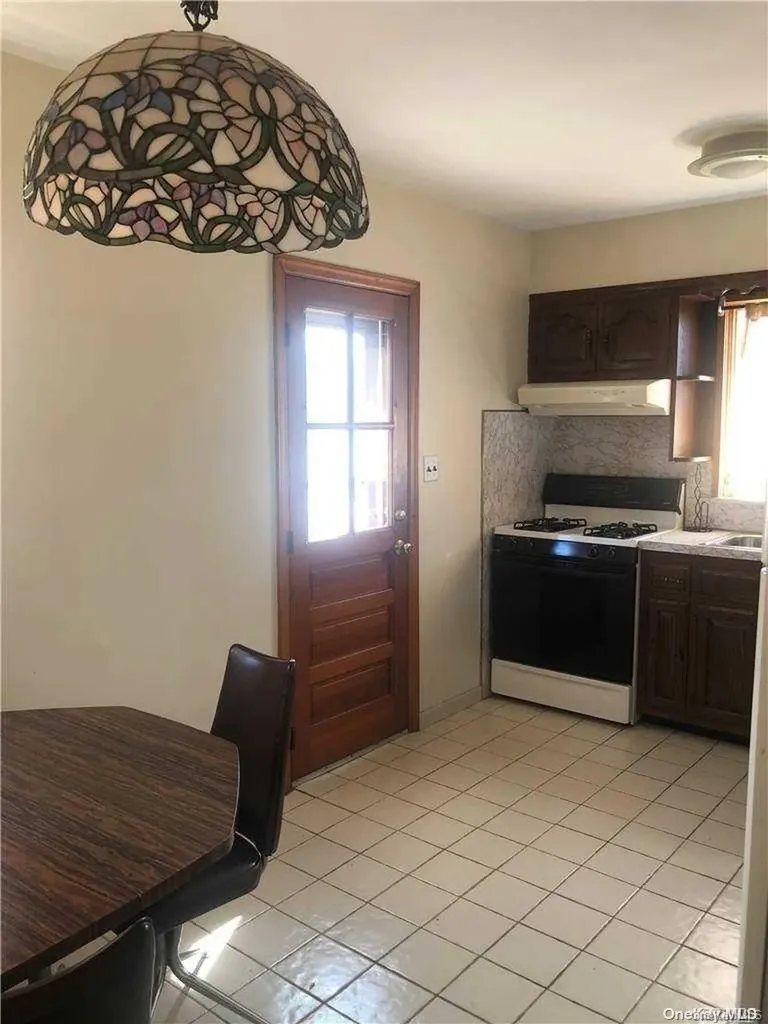 220 Pershing Parkway Mineola NY 11501