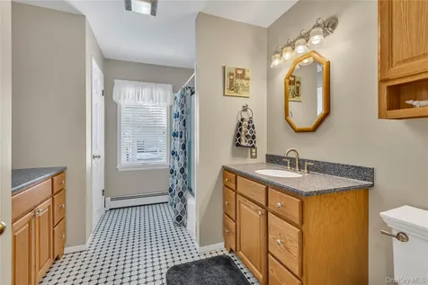 251 Vineyard Road Huntington Bay NY 11743