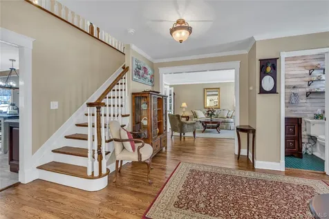 251 Vineyard Road Huntington Bay NY 11743