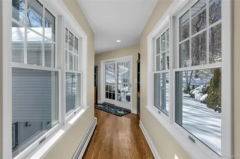 251 Vineyard Road Huntington Bay NY 11743