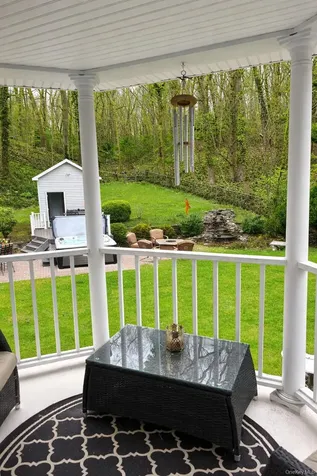 251 Vineyard Road Huntington Bay NY 11743