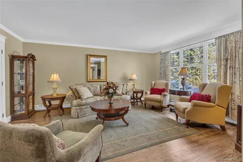 251 Vineyard Road Huntington Bay NY 11743