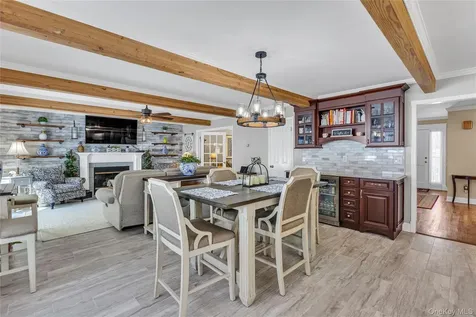 251 Vineyard Road Huntington Bay NY 11743