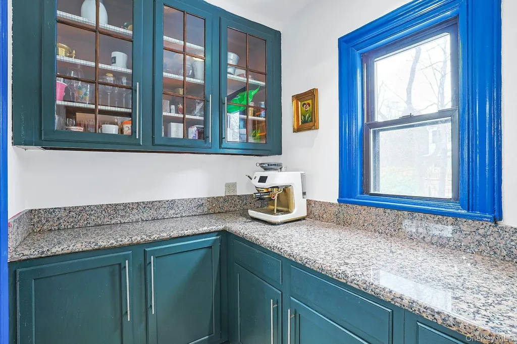 66 Mamaroneck Road Scarsdale NY 10583
