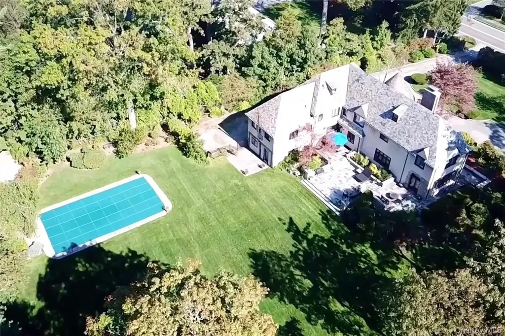 66 Mamaroneck Road Scarsdale NY 10583