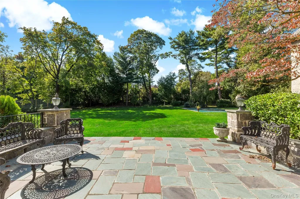 66 Mamaroneck Road Scarsdale NY 10583