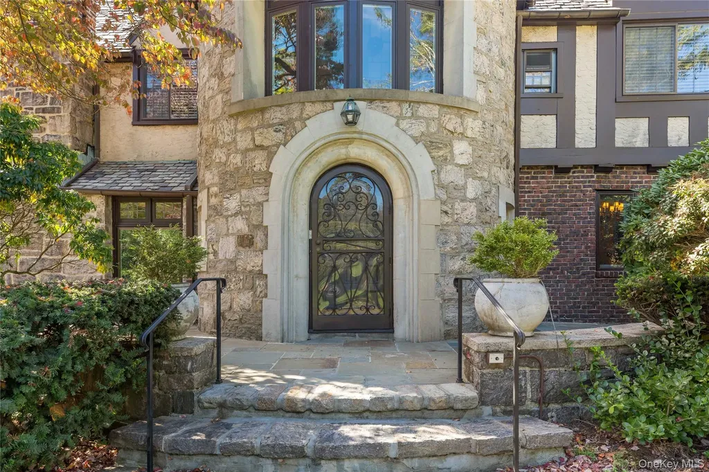 66 Mamaroneck Road Scarsdale NY 10583