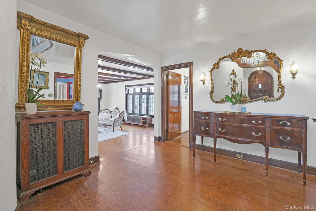 66 Mamaroneck Road Scarsdale NY 10583