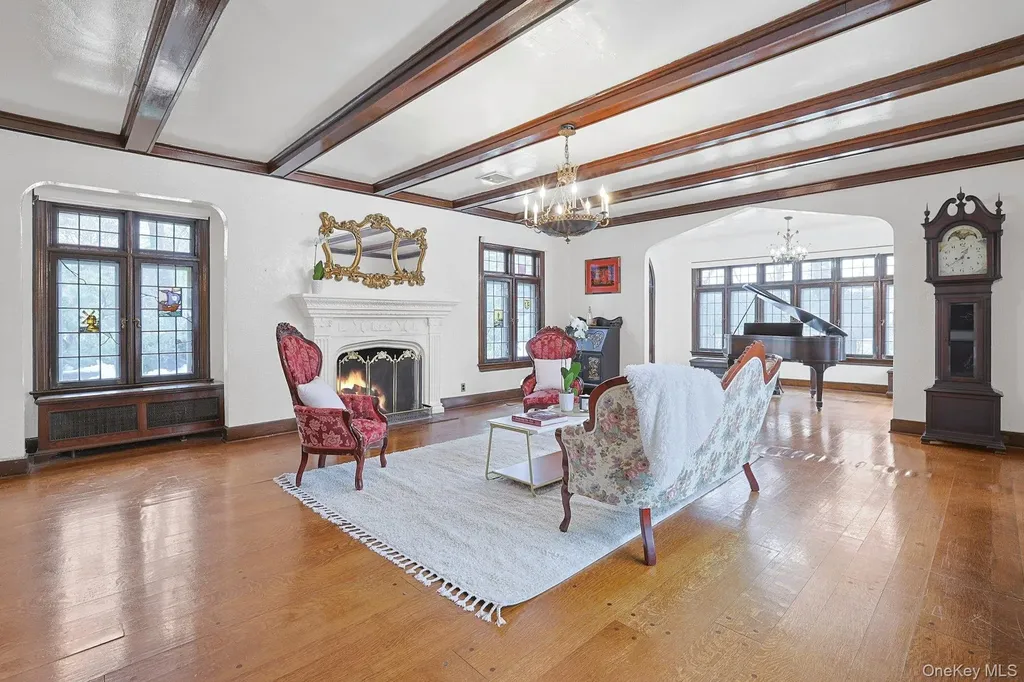 66 Mamaroneck Road Scarsdale NY 10583