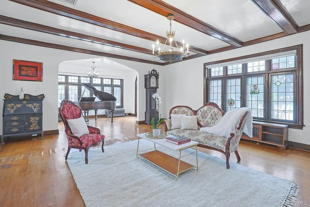 66 Mamaroneck Road Scarsdale NY 10583