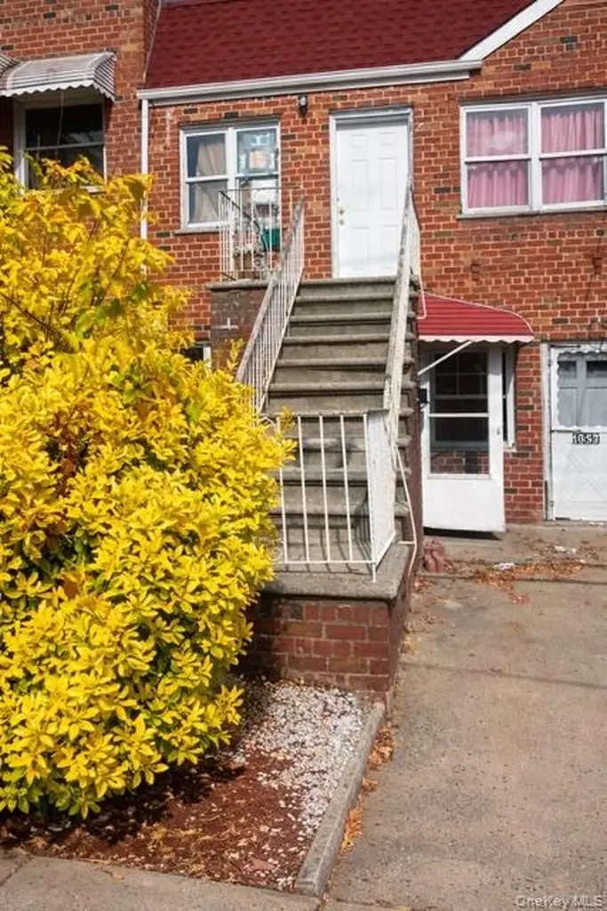 1057 E 221st Street Bronx NY 10469