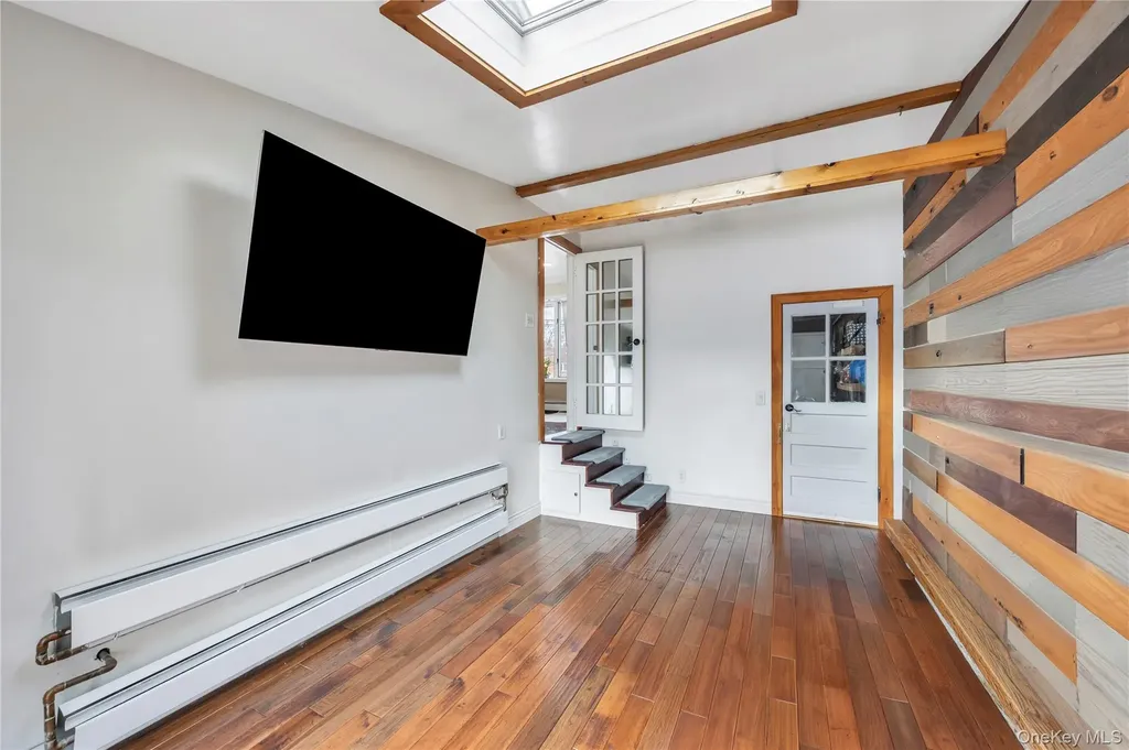 225 Farhan Lane North Babylon NY 11703