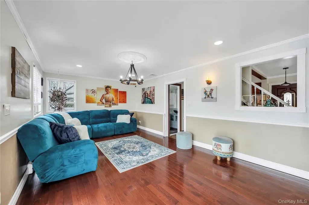 225 Farhan Lane North Babylon NY 11703