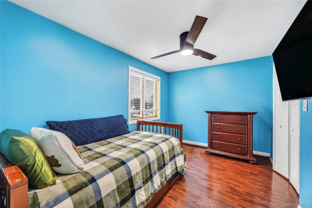 225 Farhan Lane North Babylon NY 11703