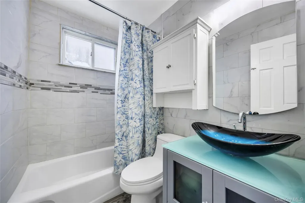 225 Farhan Lane North Babylon NY 11703