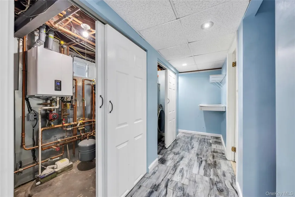 225 Farhan Lane North Babylon NY 11703
