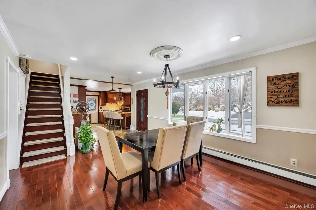 225 Farhan Lane North Babylon NY 11703