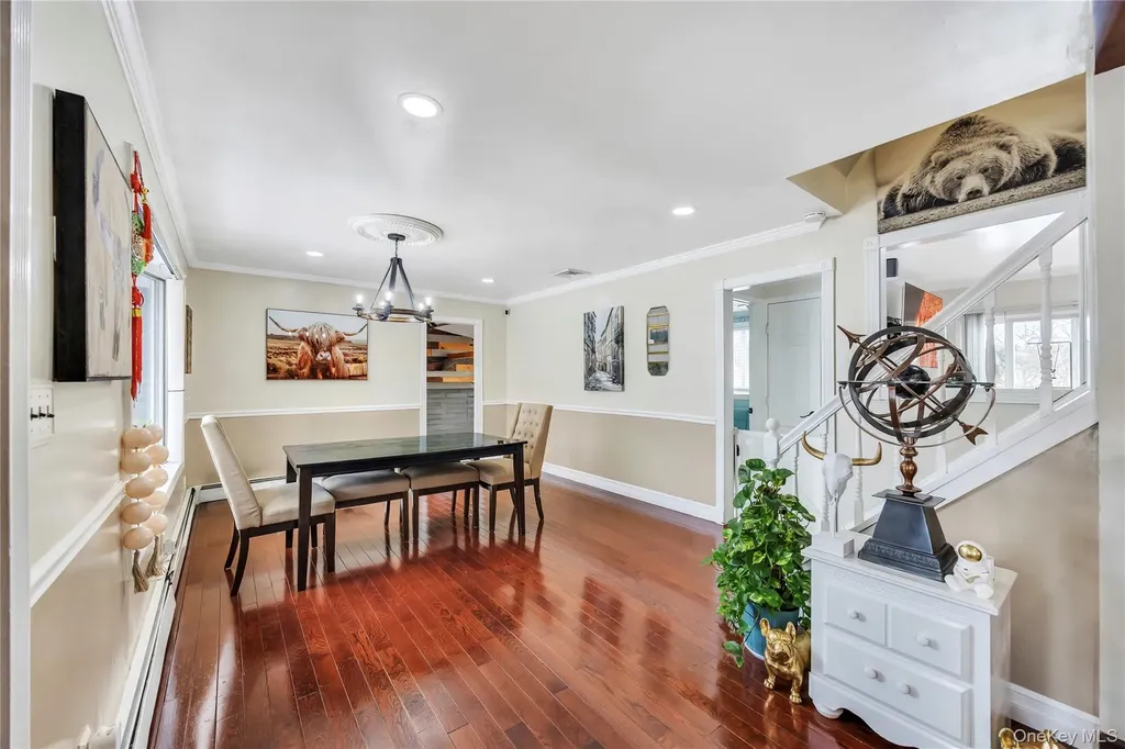 225 Farhan Lane North Babylon NY 11703