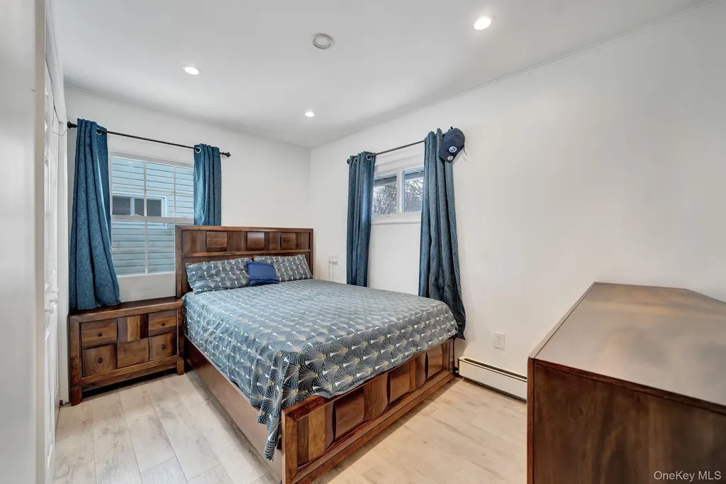 125 Hamlet Road Levittown NY 11756