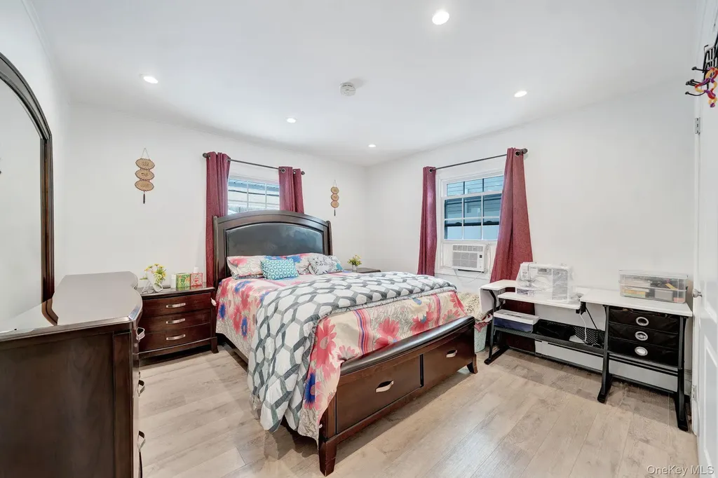 125 Hamlet Road Levittown NY 11756