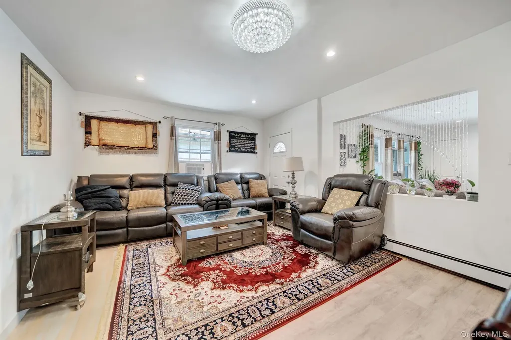125 Hamlet Road Levittown NY 11756