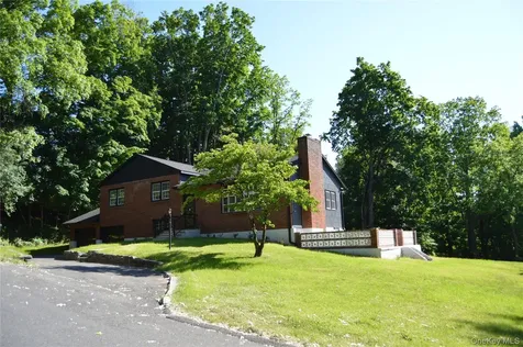108 Flower Hill Kingston NY 12401