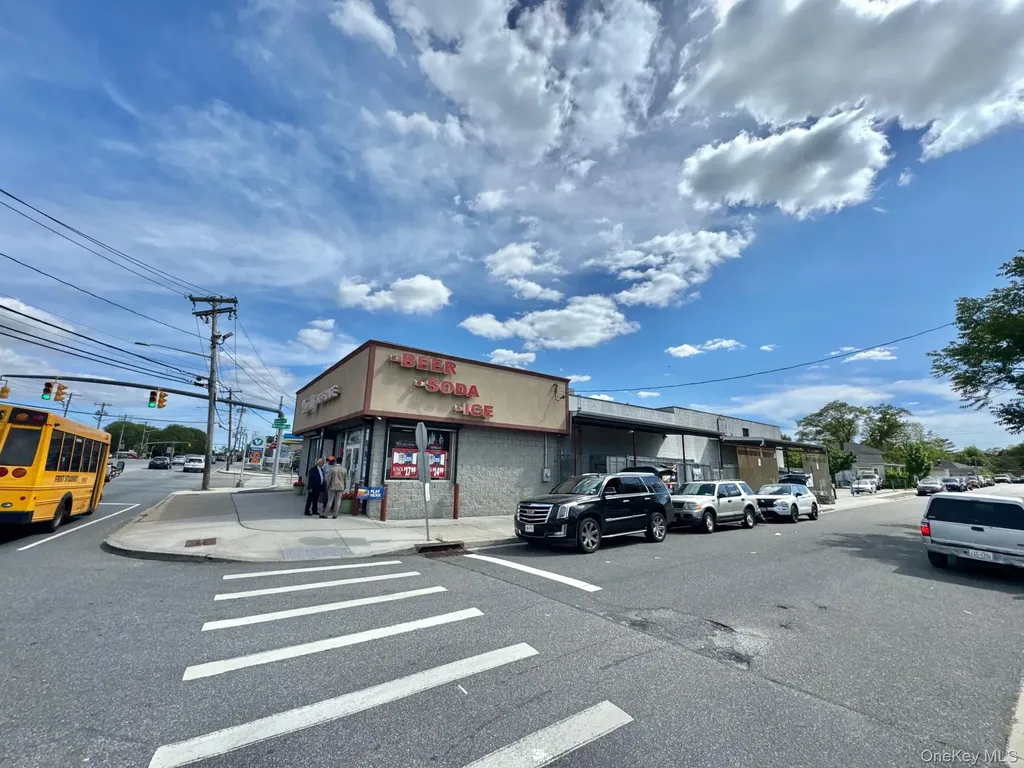 926 Nassau Road Uniondale NY 11553