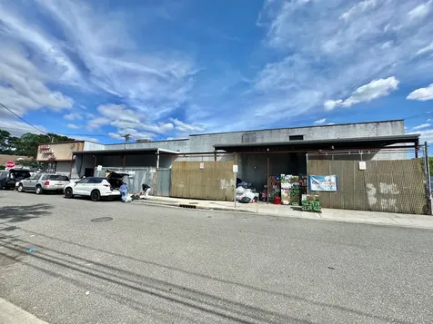 926 Nassau Road Uniondale NY 11553