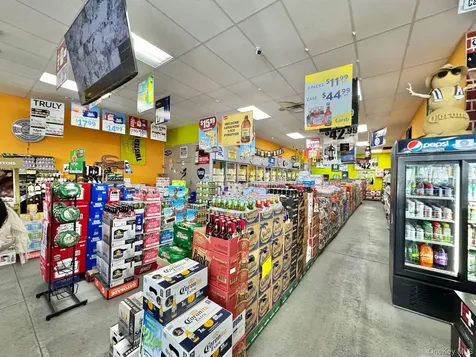 926 Nassau Road Uniondale NY 11553