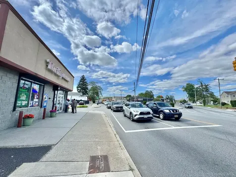 926 Nassau Road Uniondale NY 11553