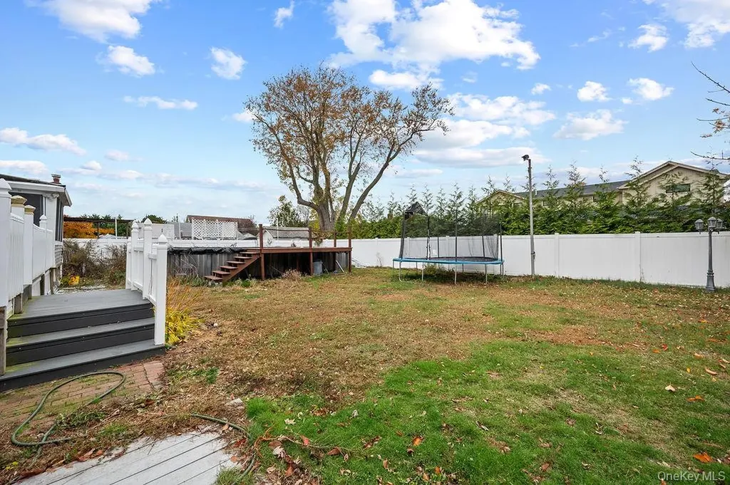 2741 Anthony Avenue Bellmore NY 11710