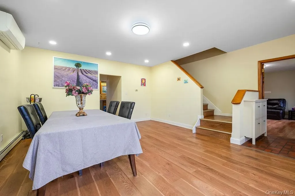 2741 Anthony Avenue Bellmore NY 11710