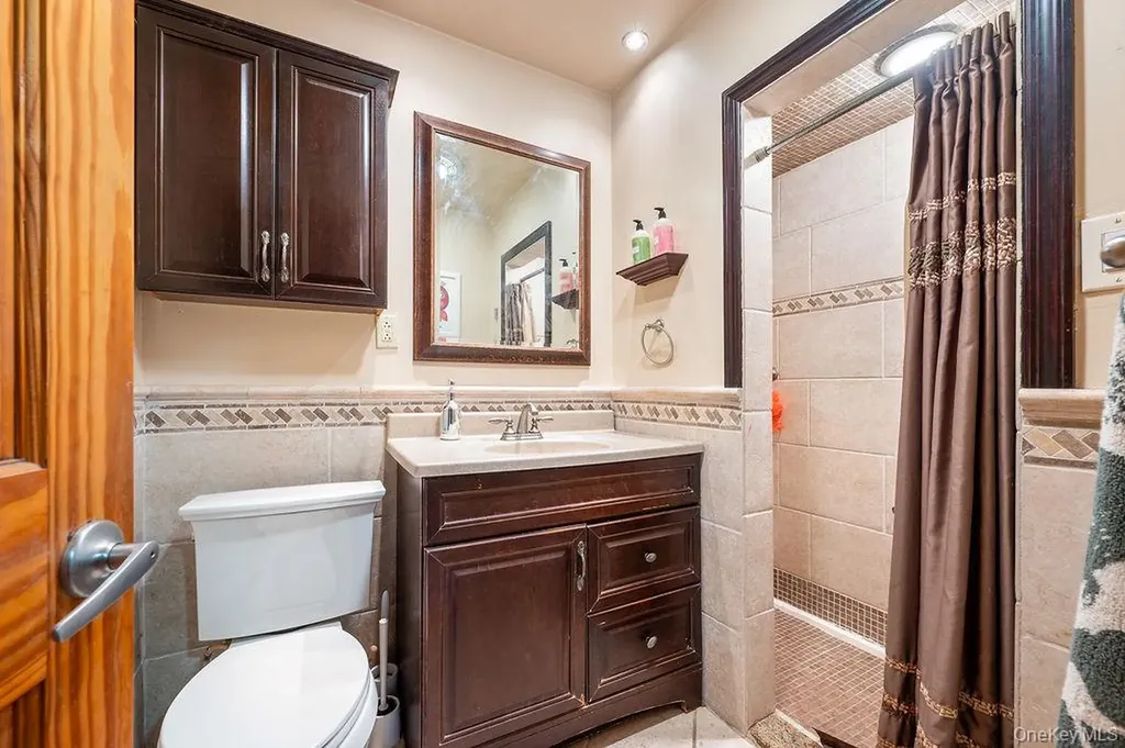 2741 Anthony Avenue Bellmore NY 11710