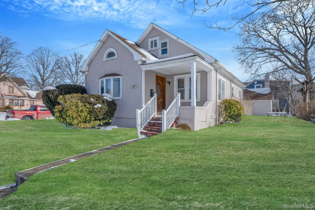 44 Nassau Parkway Hempstead NY 11550
