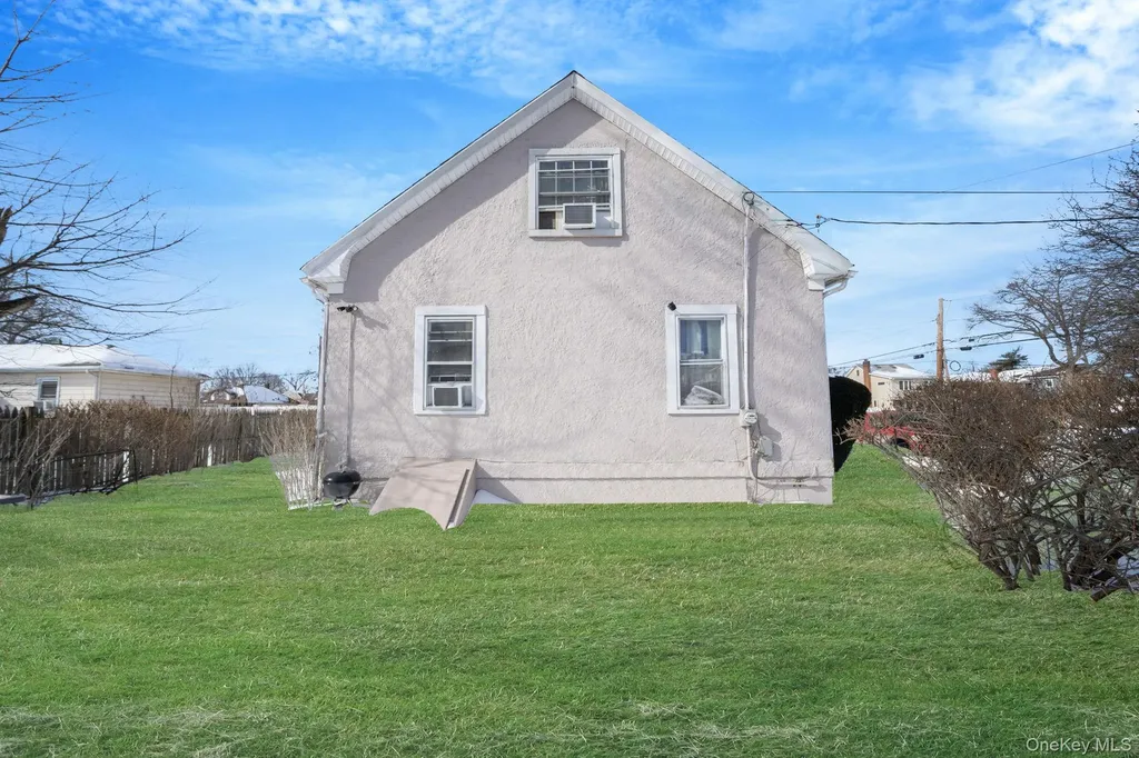 44 Nassau Parkway Hempstead NY 11550