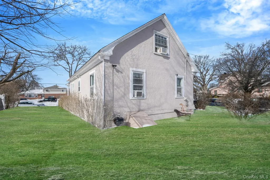 44 Nassau Parkway Hempstead NY 11550