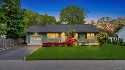 60 Colonial Street East Northport NY 11731