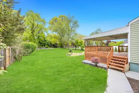 60 Colonial Street East Northport NY 11731