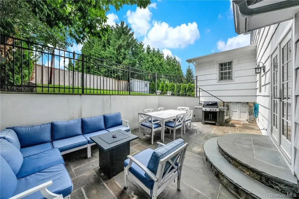 72 Brook Street Scarsdale NY 10583