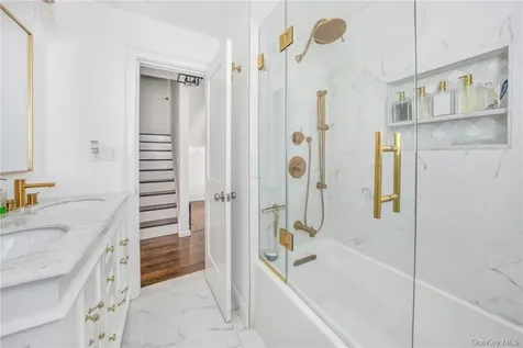 72 Brook Street Scarsdale NY 10583