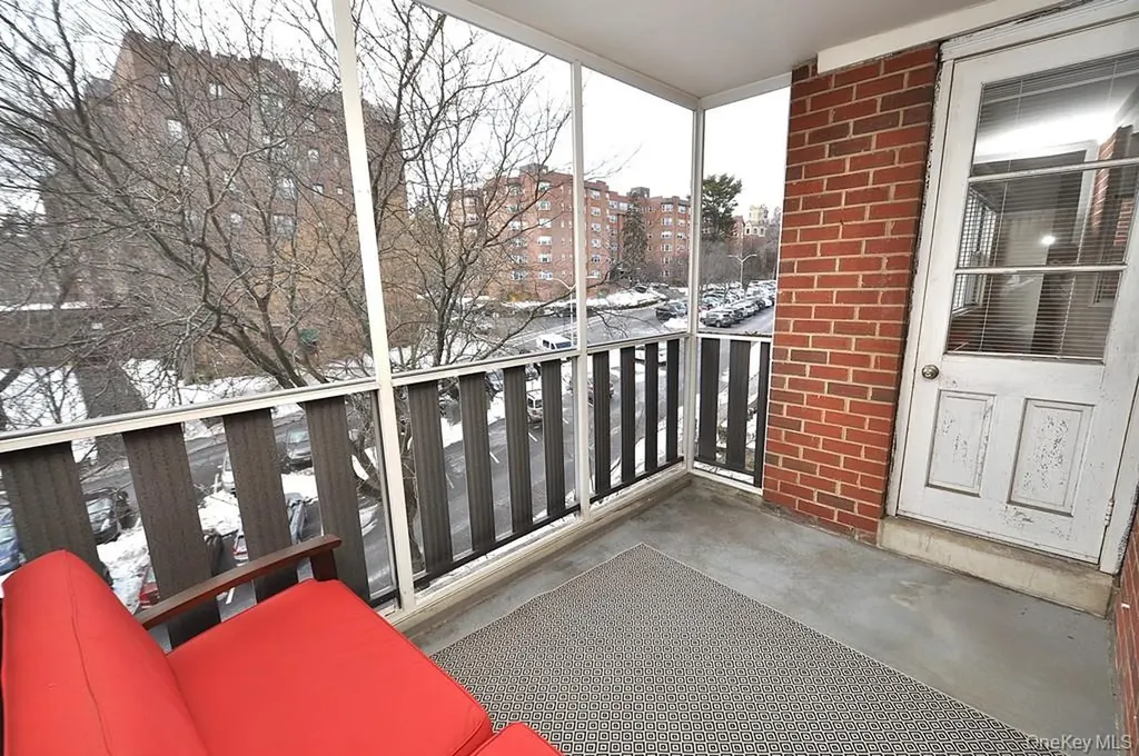 260 Garth Road Scarsdale NY 10583