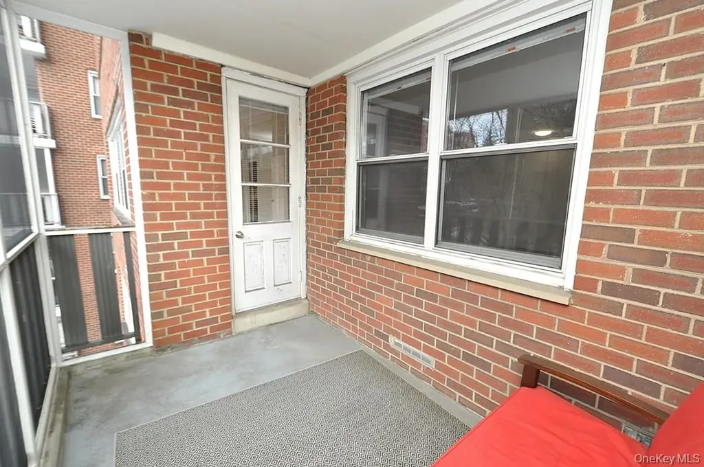 260 Garth Road Scarsdale NY 10583
