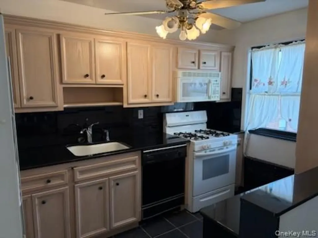 8017 156th Avenue Howard Beach NY 11414