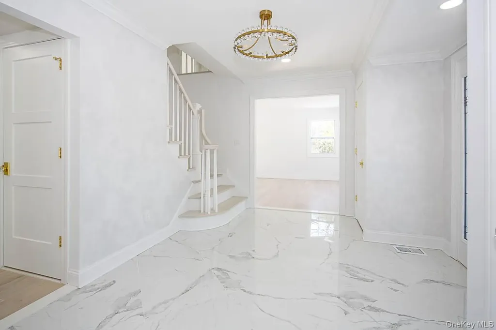 22 Peppermill Lane Dix Hills NY 11746